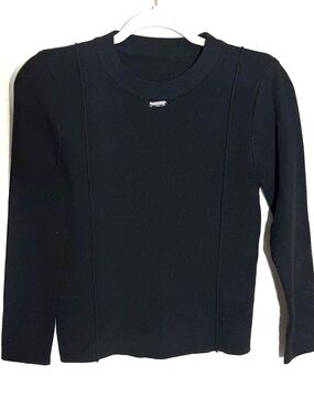 Black Women's Ribbed Crewneck Sweater - Brand Not Visible